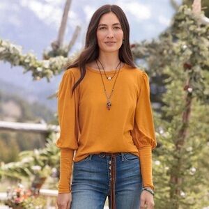 Sundance | Caelyn‎ Tee | Bishop Sleeves | Curry | NWT | Women’s Size